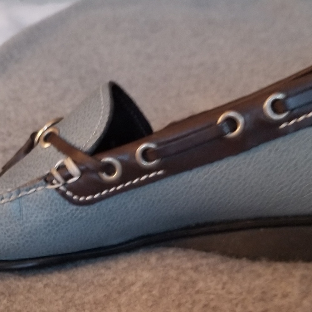 Shoes - Picture 2 of 3